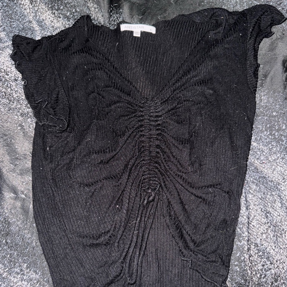 Size M. $5+shipping.